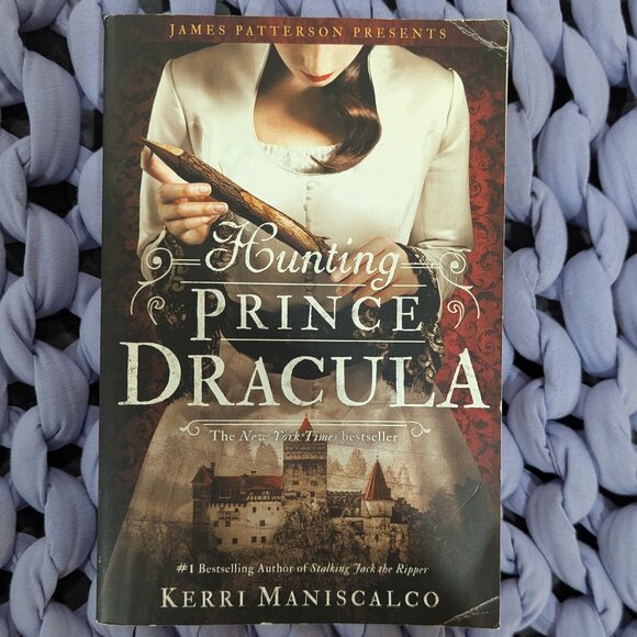 Hunting Prince Dracula by Kerri Maniscalco - Picture 1 of 2